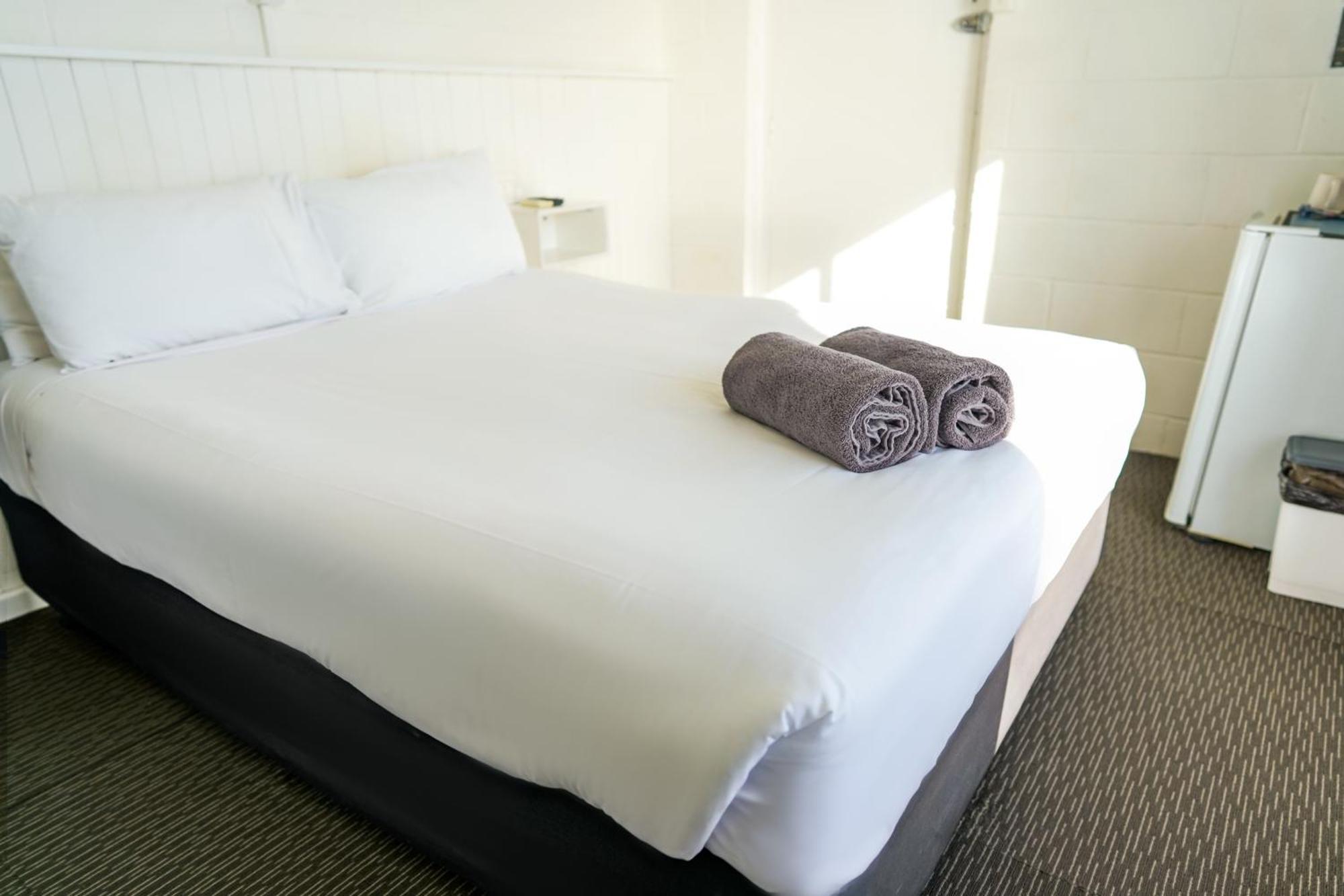 Meningie Waterfront Motel ภายนอก รูปภาพ
