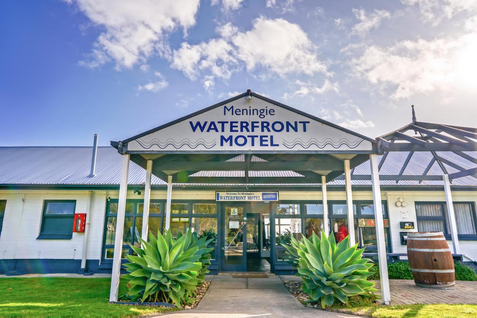 Meningie Waterfront Motel ภายนอก รูปภาพ